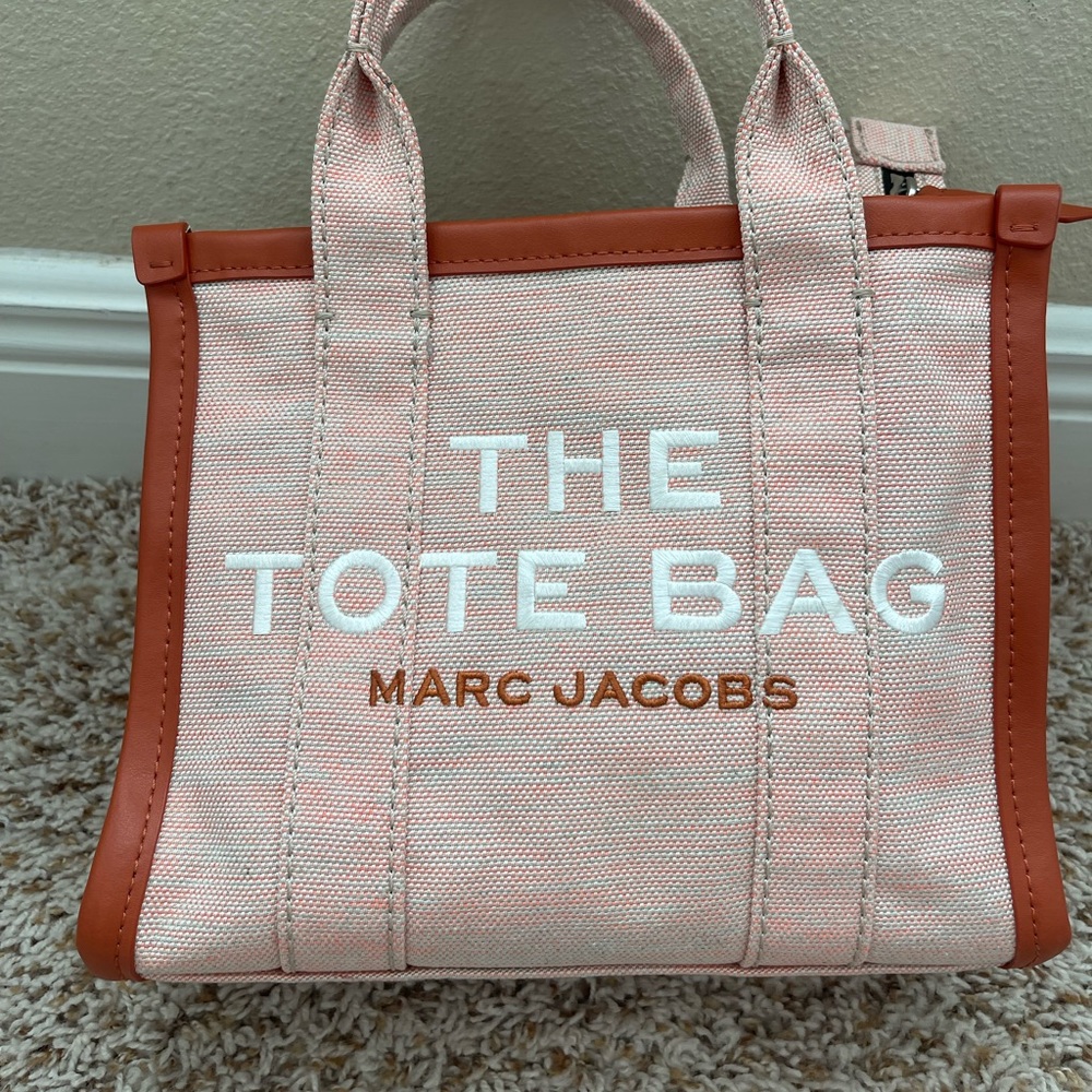 COPY - Marc Jacob’s Light pink tote bag mini